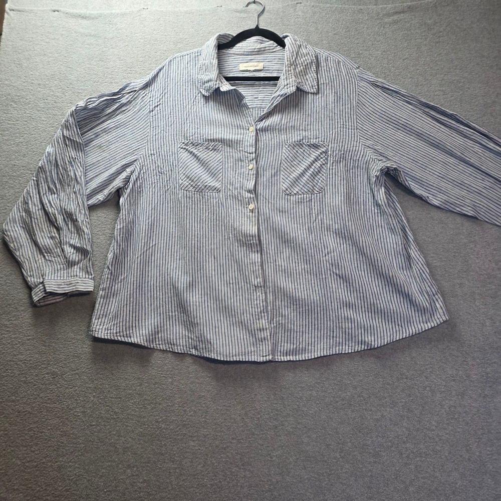 Treasure & Bond Button Down Shirt Womens 8 Blue White Stripe Blouse Relaxed Fit